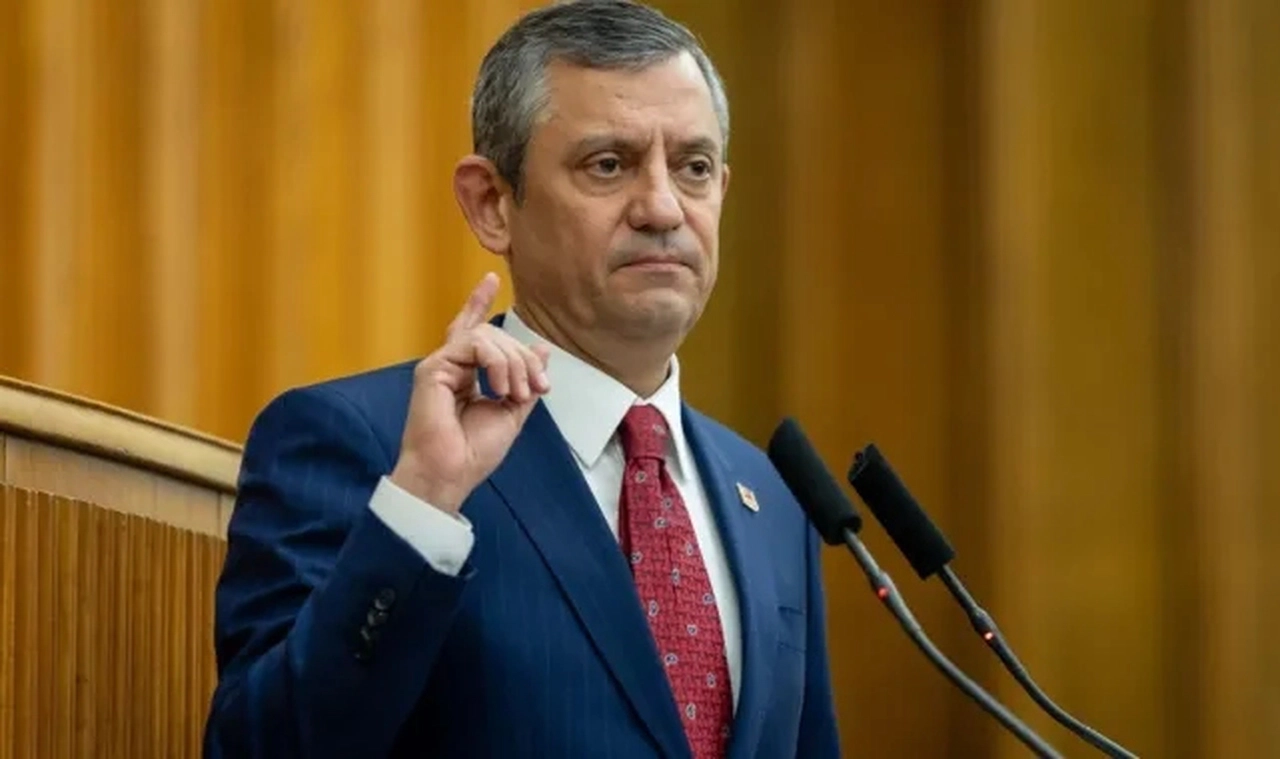 CHP Genel Başkanı Özel: Erdoğan, Kenan Evren'in darbeci geleneğini devam ettirmektedir