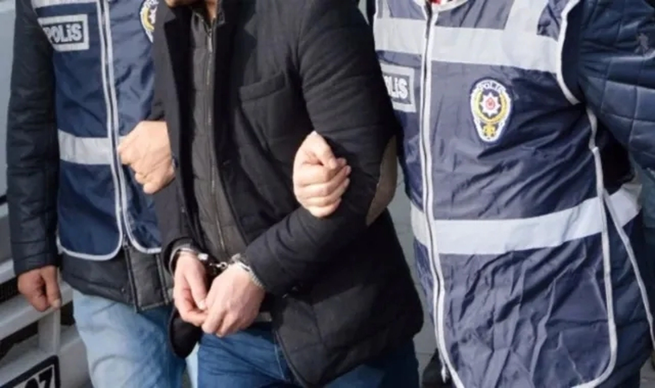 CHP'li belediyelere yönelik operasyonda 10 kişiye tutuklama talebi: 'PKK ile bağlantıları var' iddiası