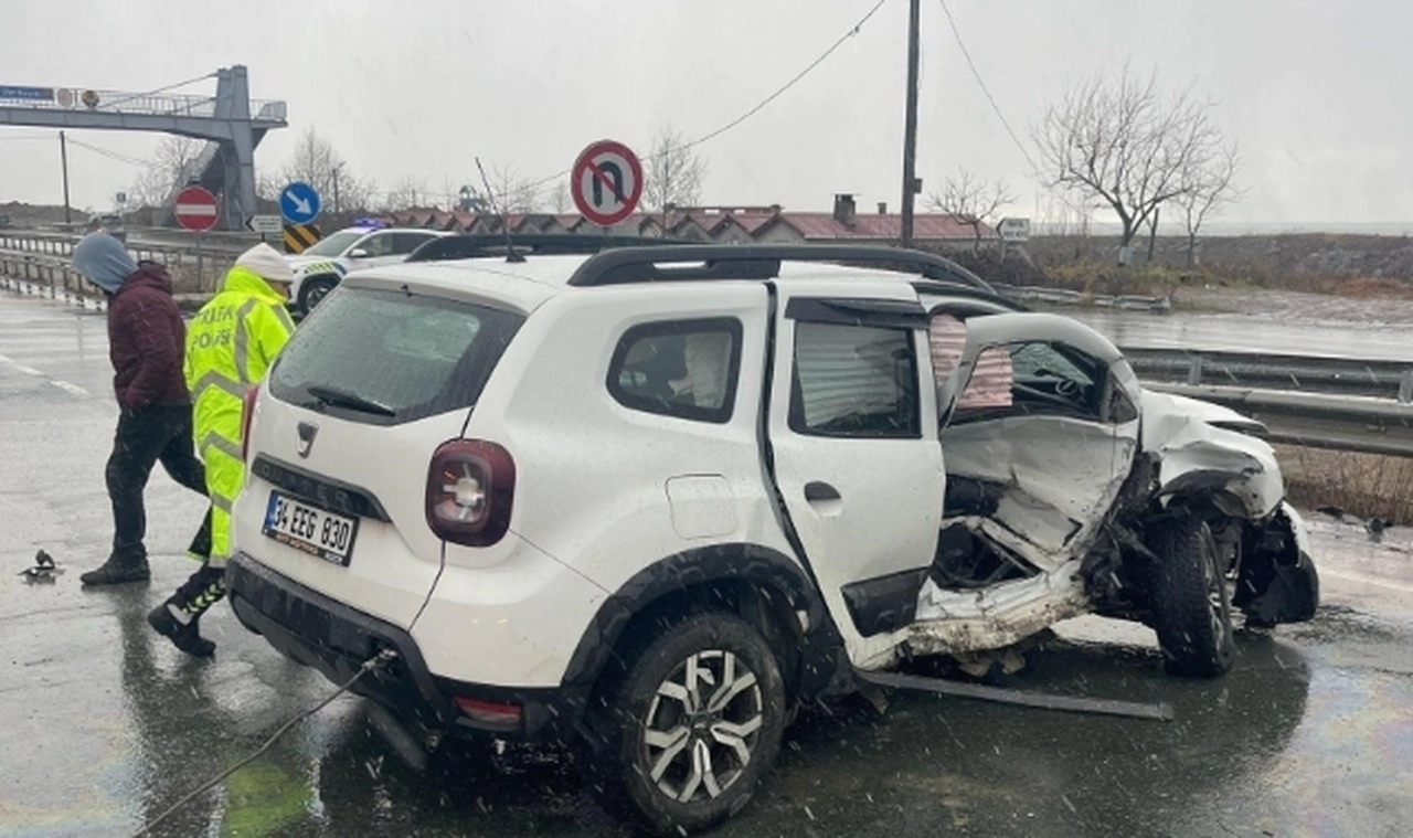 CHP'li Milletvekili Ocaklı aracıyla kaza yaptı
