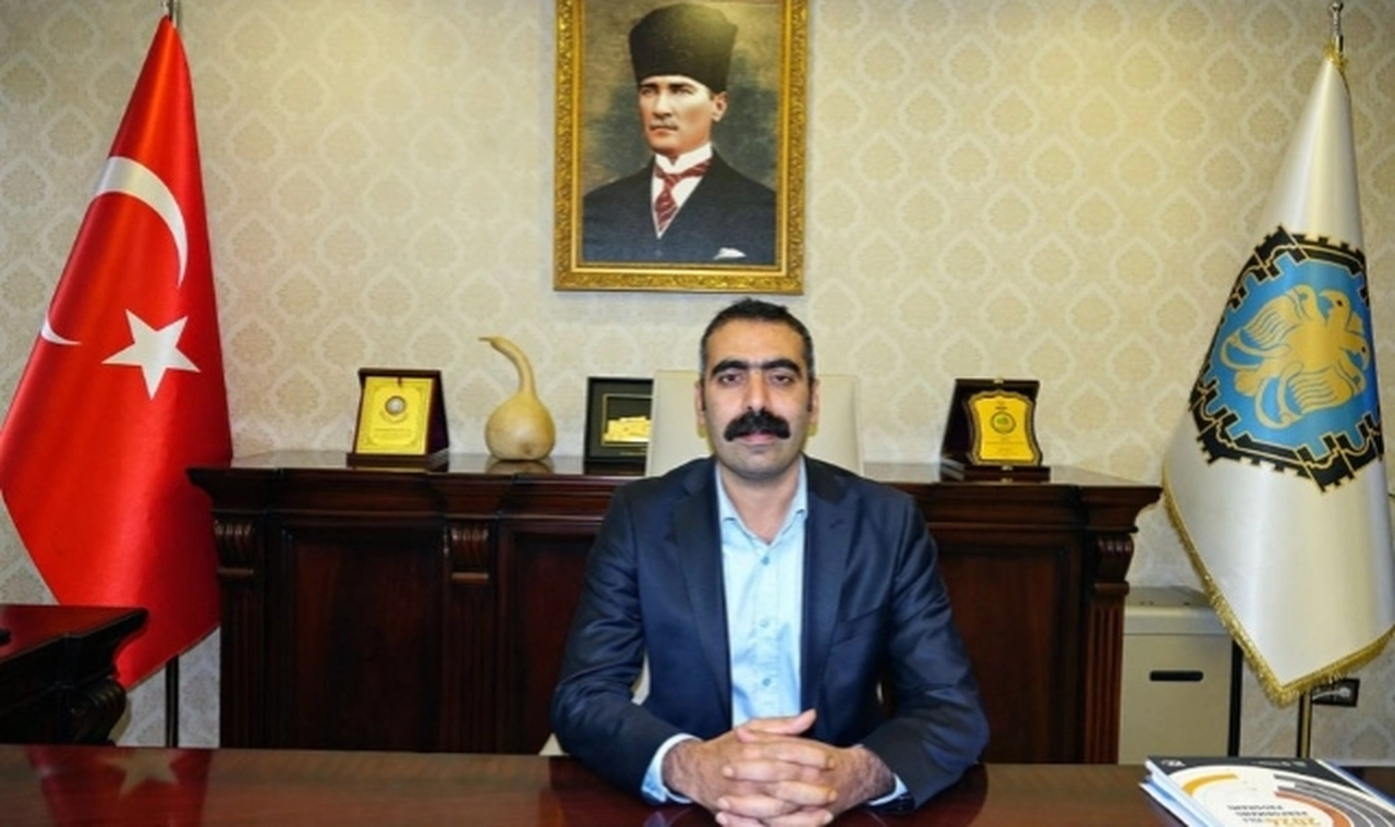 Diyarbakır Büyükşehir Belediyesi Eş Başkanı Doğan Hatun, Van’daki kayyum protestoları sırasında ikinci kez gözaltına alındı