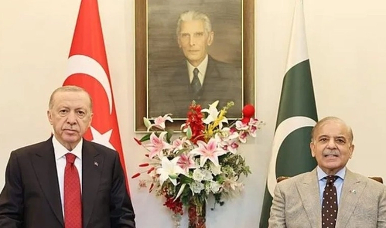 Erdoğan Pakistan'da: 24 anlaşma imzalandı