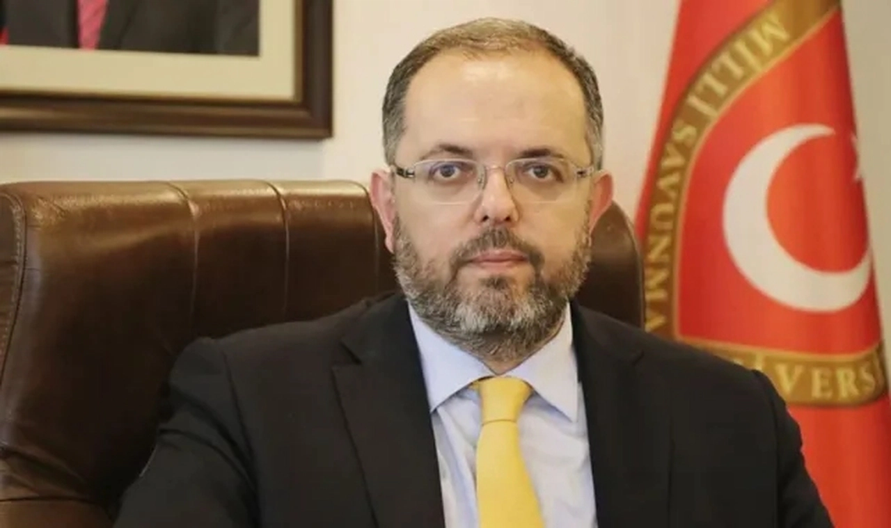Erhan Afyoncu uyardı: Türkiye bir kabusa doğru sürükleniyor