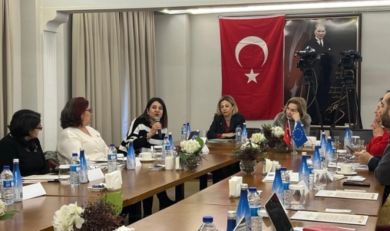 Gazetecilere yönelik ayrımcılıkla mücadele eğitimi