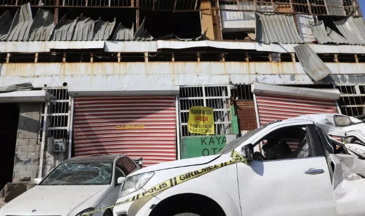Gaziantep'te yakıt tankeri patladı: 2 kişi hayatını kaybetti, yaralılar var