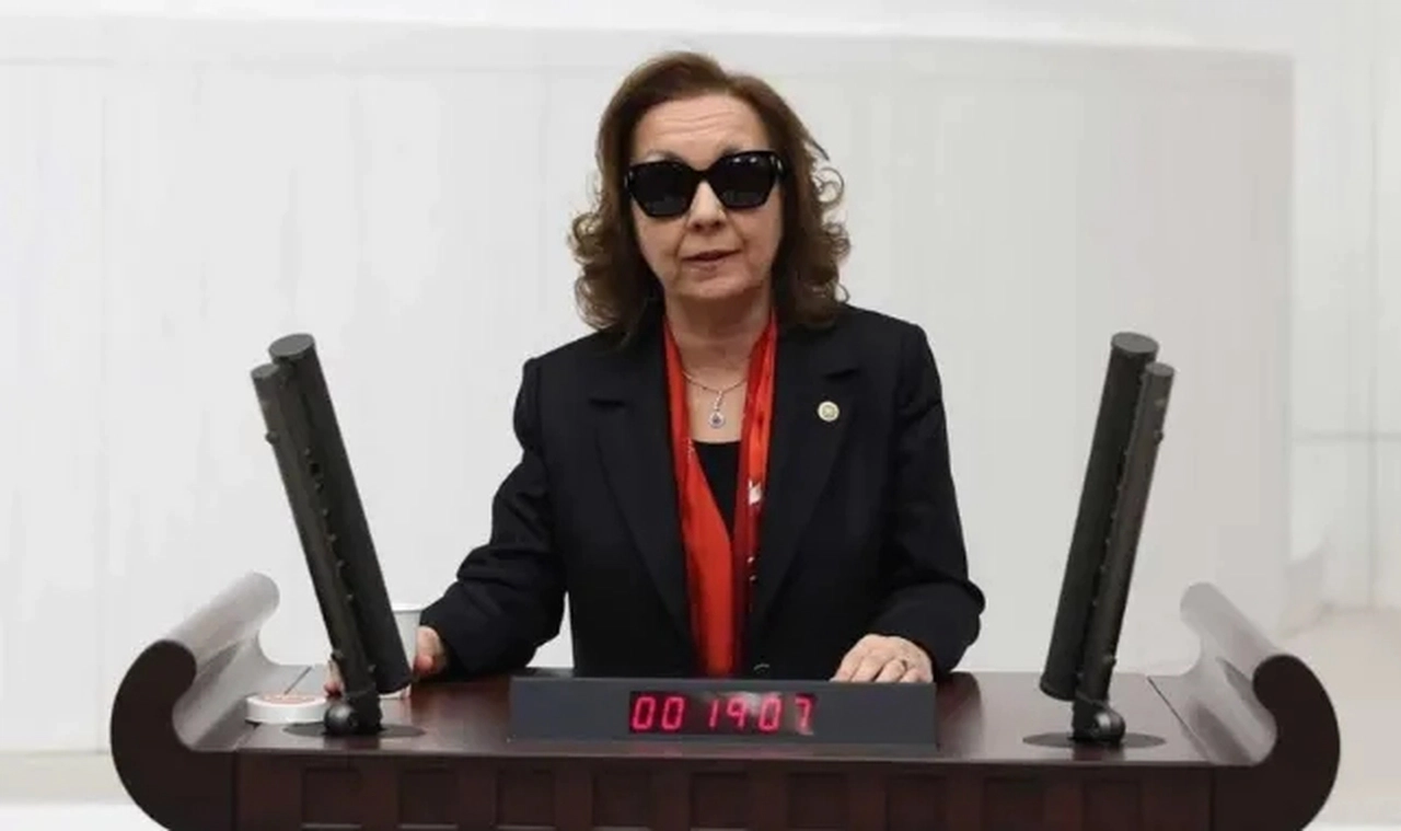 Gelecek Partisi'nden istifa ederek AK Parti'ye katılacak Yazıcı'nın sert eleştirileri: Erdoğan'ın adaylığı ve İstanbul Sözleşmesi