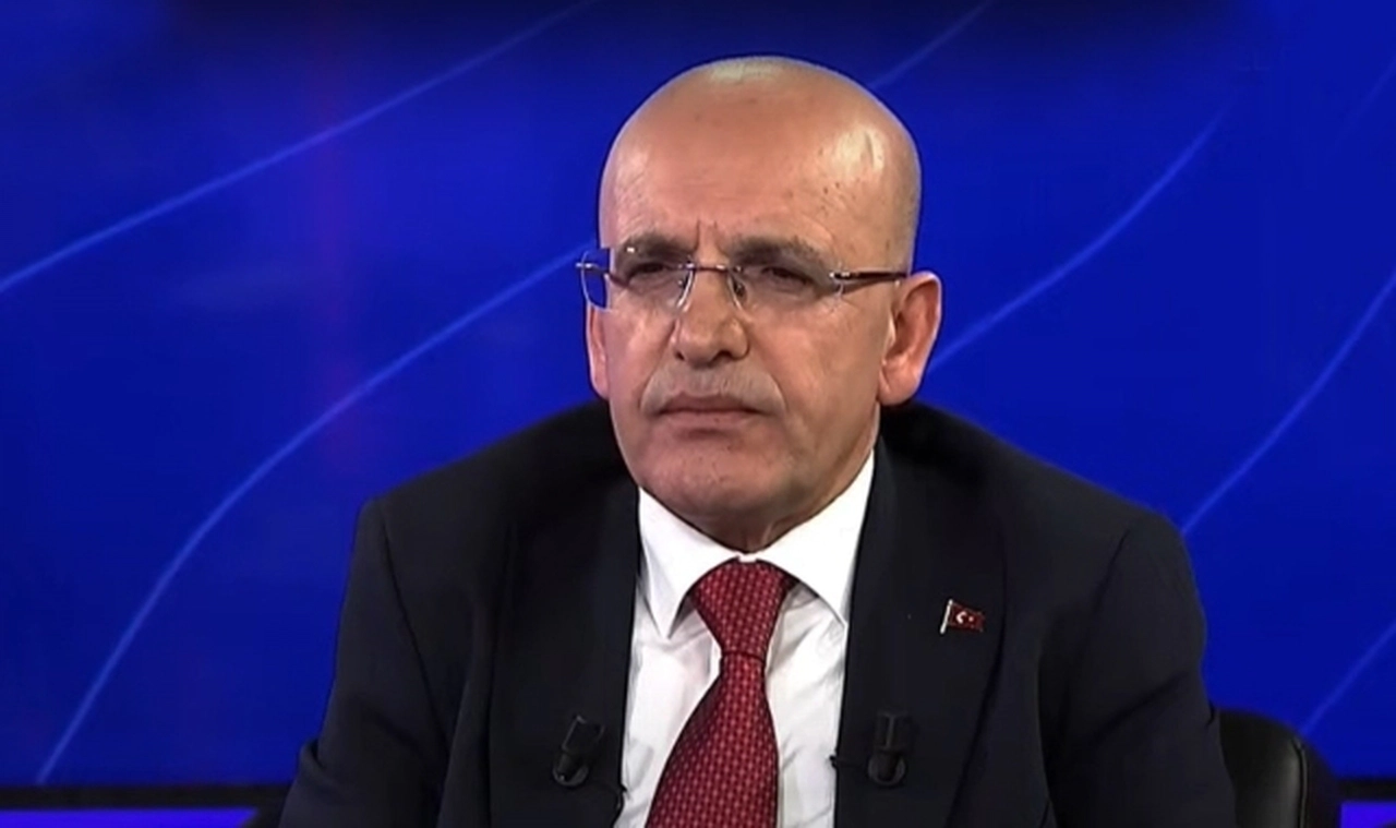 Hazine ve Maliye Bakanı Mehmet Şimşek 'Türkiye'nin en büyük sorunlarından biri' dedi