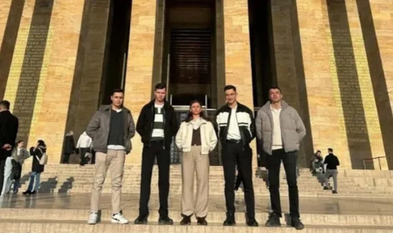 İhraç edilen teğmenlerin avukatından Anıtkabir açıklaması