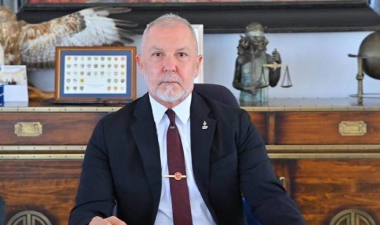 İmamoğlu'nun yatay geçiş yaptığı üniversitenin Kurucu Rektörü konuştu: Ekrem Bey’in yatay geçişi yasaldır