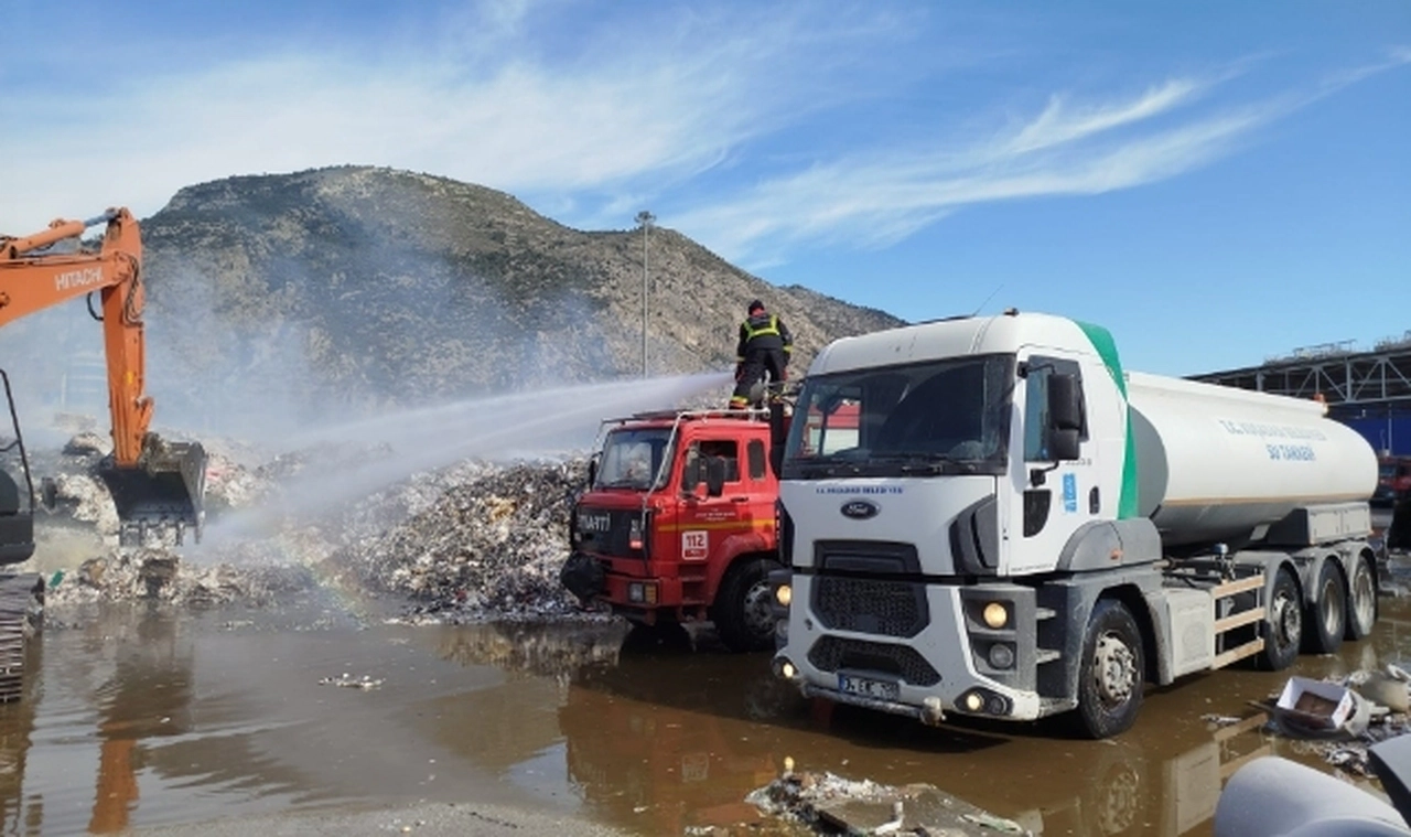 Kuşadası Belediyesi'nden yangın söndürme çalışmalarına destek