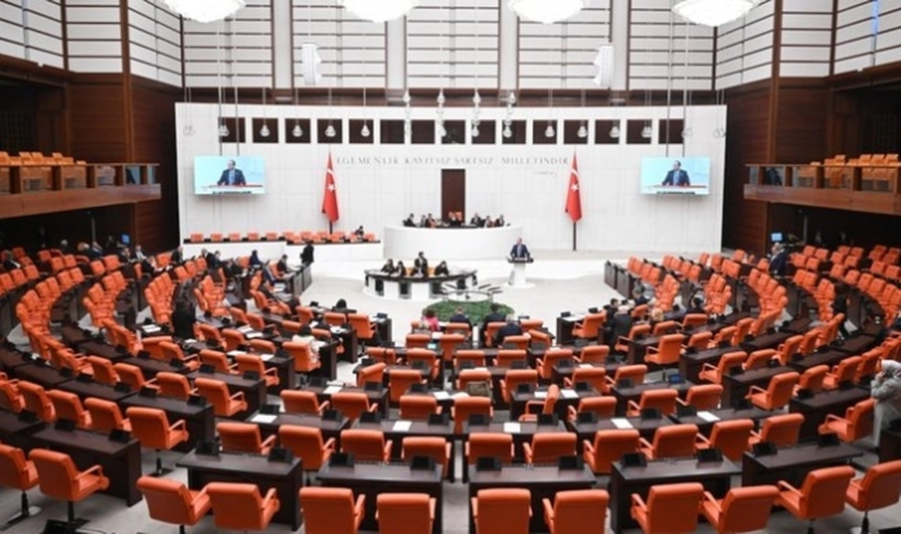 Meclis'te muhalefet partilerinin tüm grup önerileri reddedildi