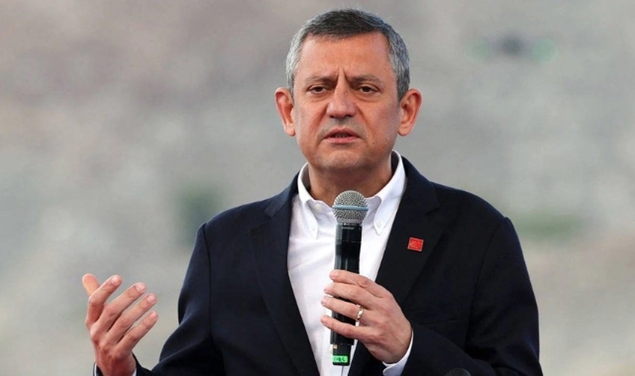 Özgür Özel'den Beykoz Belediye Başkanı Köseler'in gözaltına alınmasına tepki