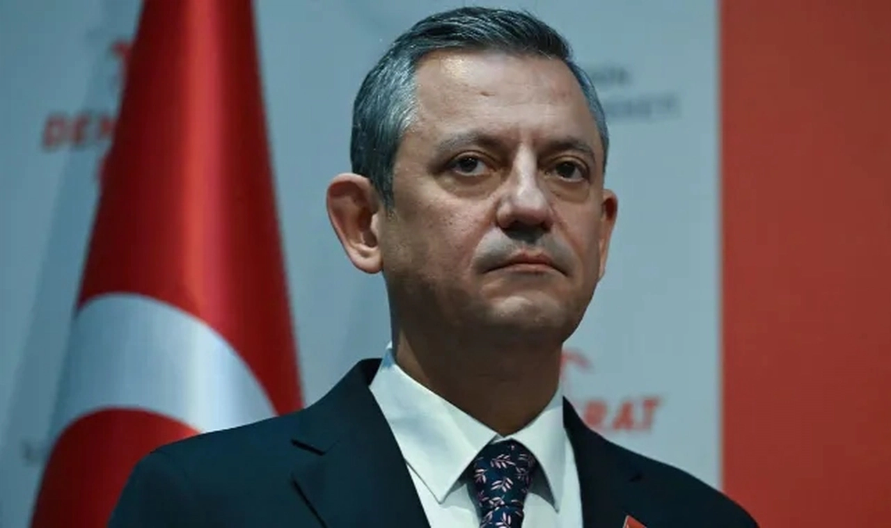 Özgür Özel'den kayyum atamalarına tepki: Milletin seçtiği yönetir, katlanacaksın!