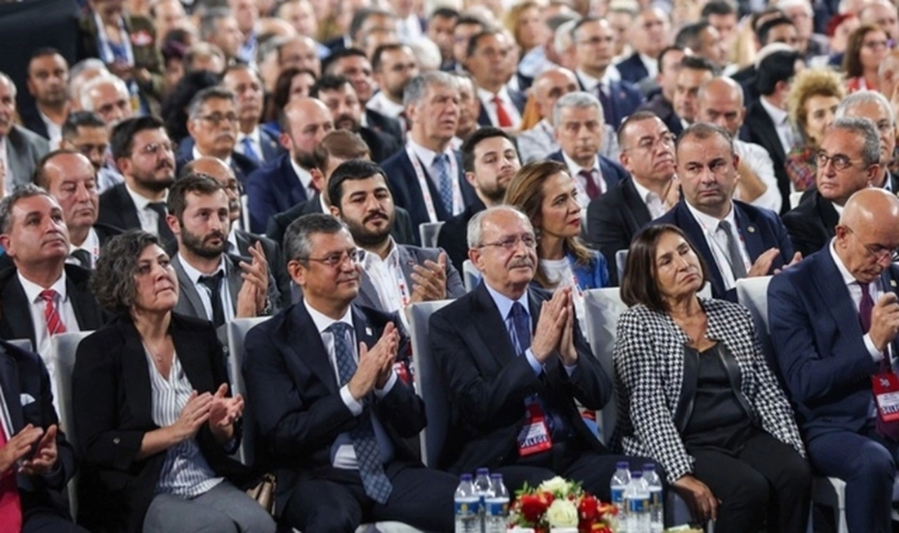 Özgür Özel Genel Başkan seçilmişti: CHP'nin 38. Olağan Kurultayı hakkında inceleme!