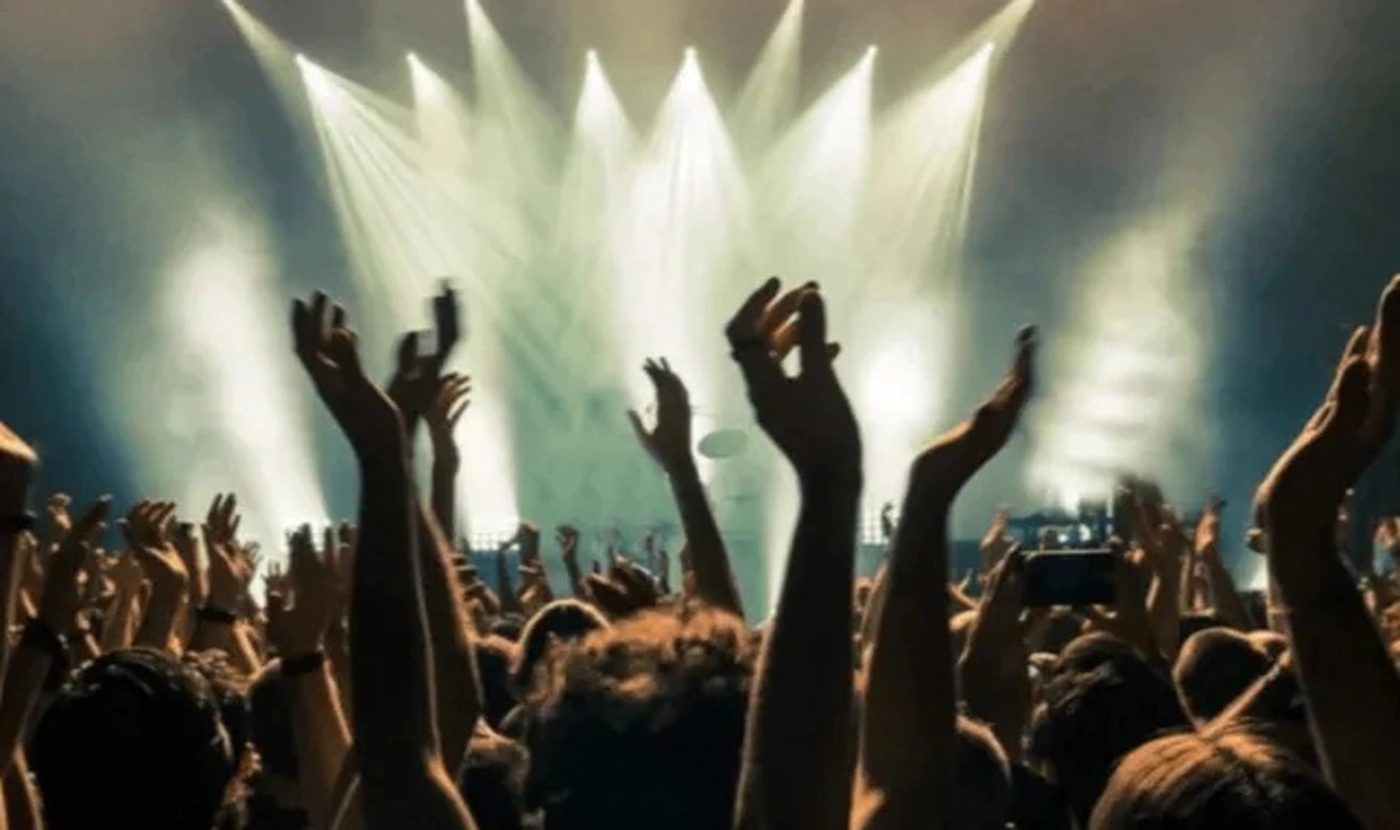 Pandemiyle gelen gece müzik yasağı kaldırıldı