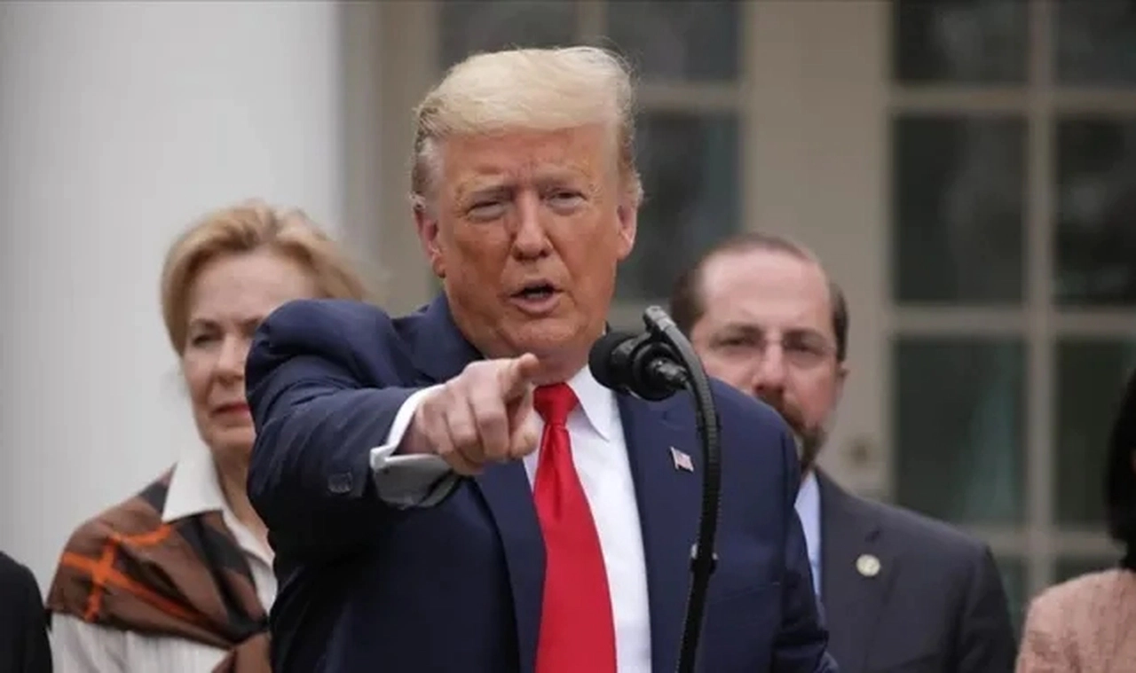 Trump, direktör Chopra'nın görevine son verdi