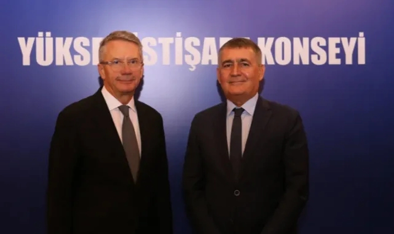 TÜSİAD yöneticileri yurt dışına çıkış yasağı şartıyla serbest bırakıldı