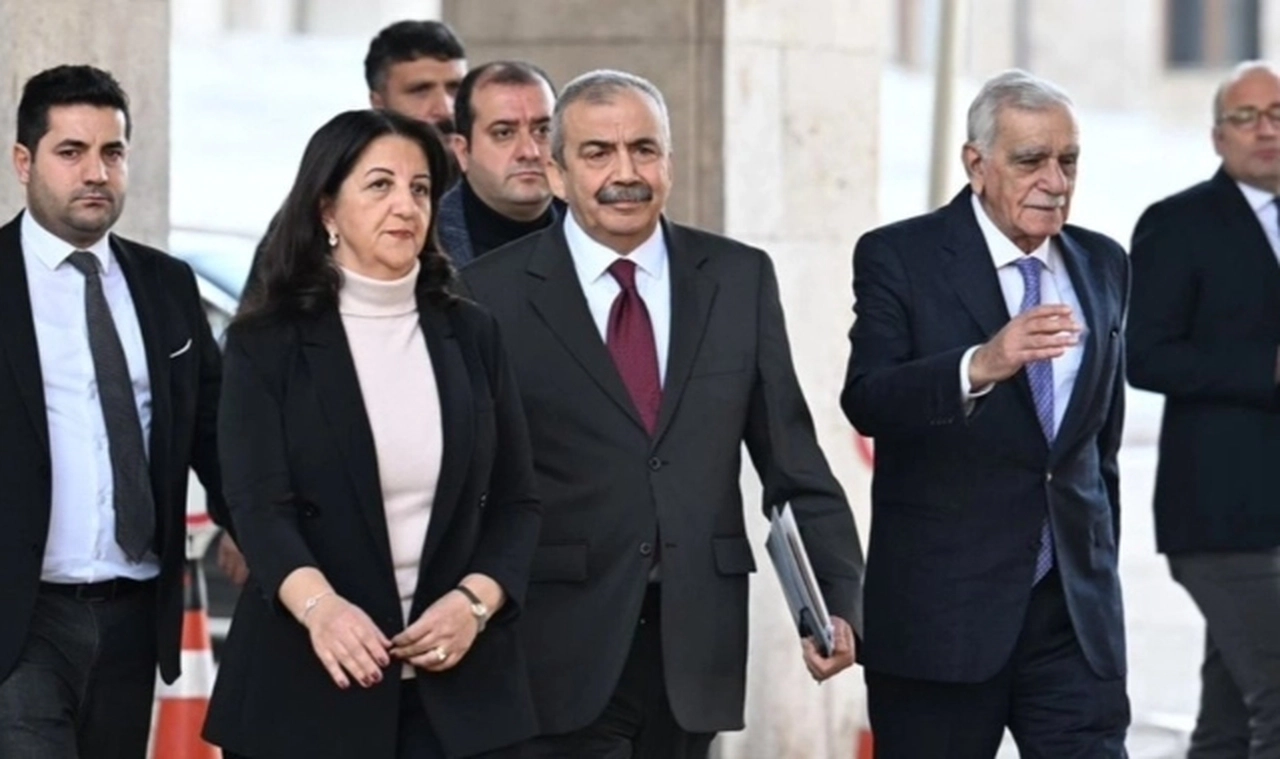 Üçüncü İmralı ziyareti için yeni tarih verildi: Dikkat çeken Ahmet Türk ayrıntısı...