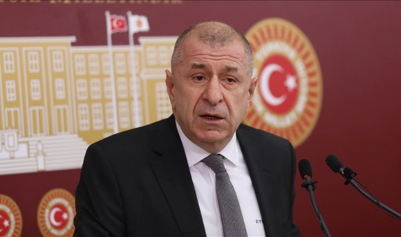 Ümit Özdağ'ın "cumhurbaşkanına hakaret"le suçlandığı dosya, Antalya'ya gönderildi