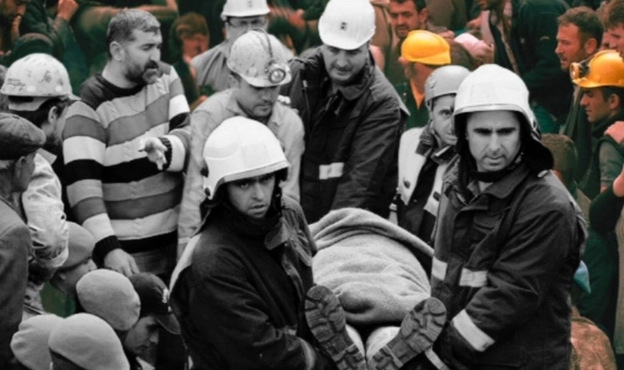 43 işçinin hayatını kaybettiği Amasra maden faciası davasında karar! Madenci yakınları isyan etti