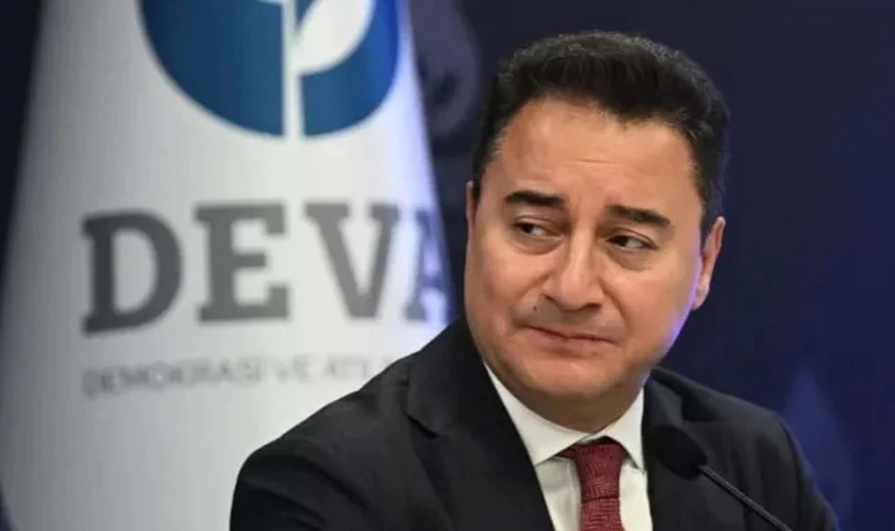 Ali Babacan'dan DEVA Partililere: Hamdolsun, tarihin doğru yerindeyiz