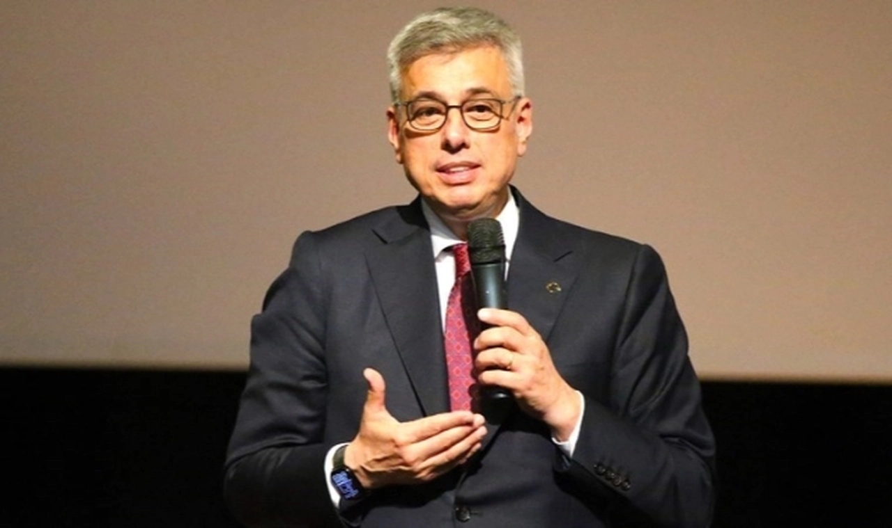 Bakan Memişoğlu'ndan 'Çok hasta bakıyoruz' diyen müdüre yanıt: 'Bu marifet mi?'