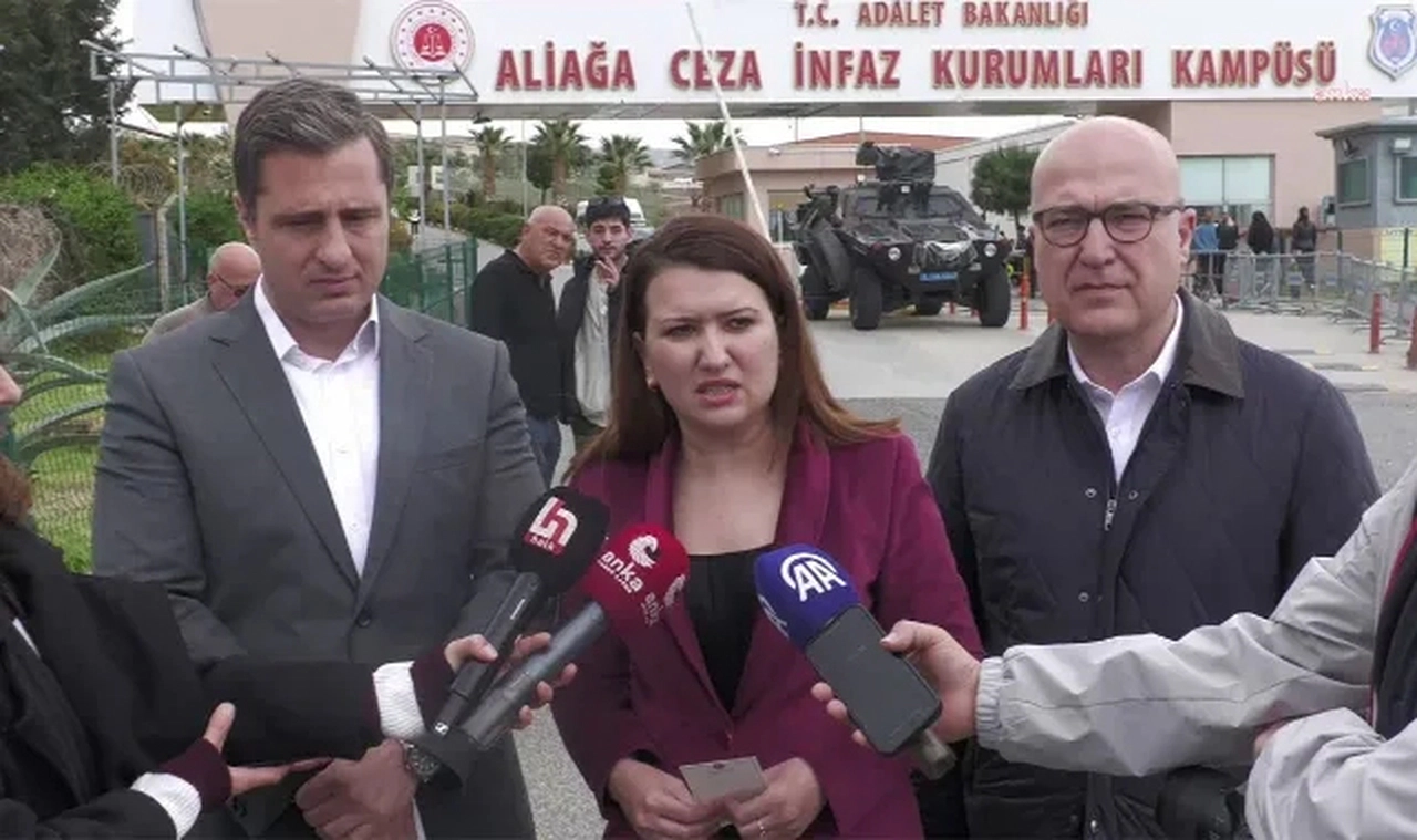 CHP heyeti Şakran Cezaevi'nde tutuklu gençlerle görüştü