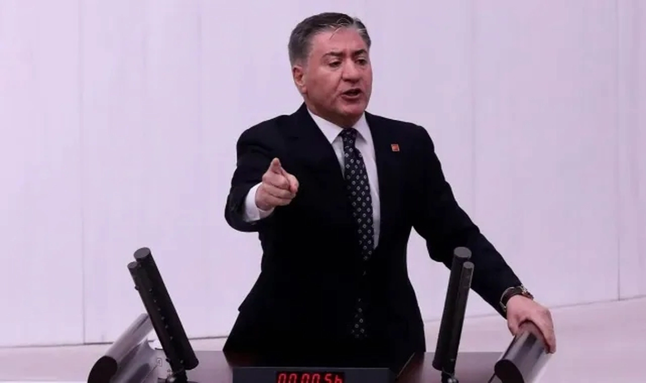 CHP'li Murat Emir: Anlıyoruz ki Cumhurbaşkanı, CHP'ye operasyon hazırlığı yapıyor