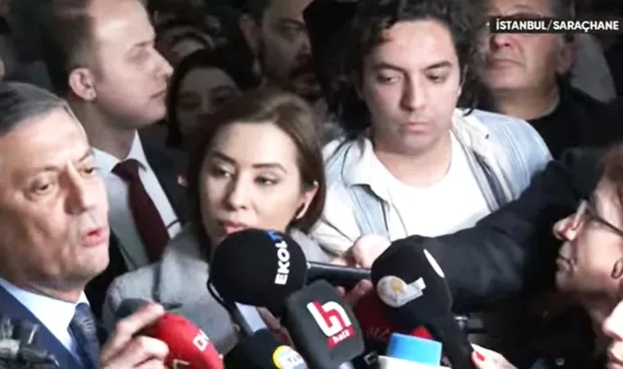 CHP lideri Özel, İmamoğlu'na oyunu kullandı