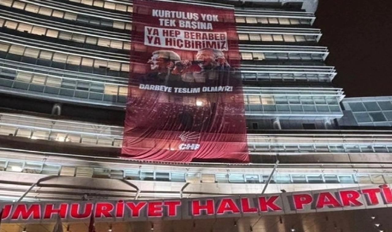 CHP, Olağanüstü Kurultay kararını Çankaya İlçe Seçim Kurulu'na bildirdi