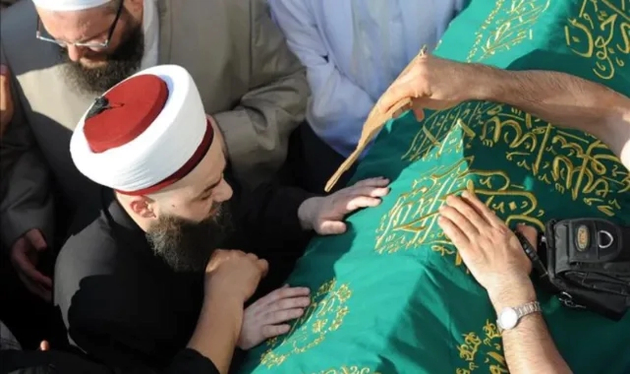 Cübbeli Ahmet'ten IŞİD çıkışı: Menzil'e saldırı iddiası! '2 bin dernekleri var'