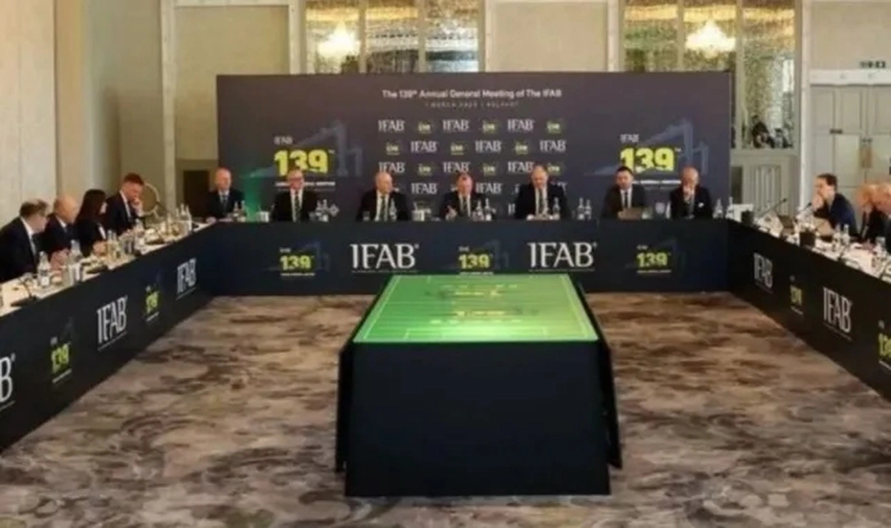 IFAB adımı attı, futbol kuralları değişiyor