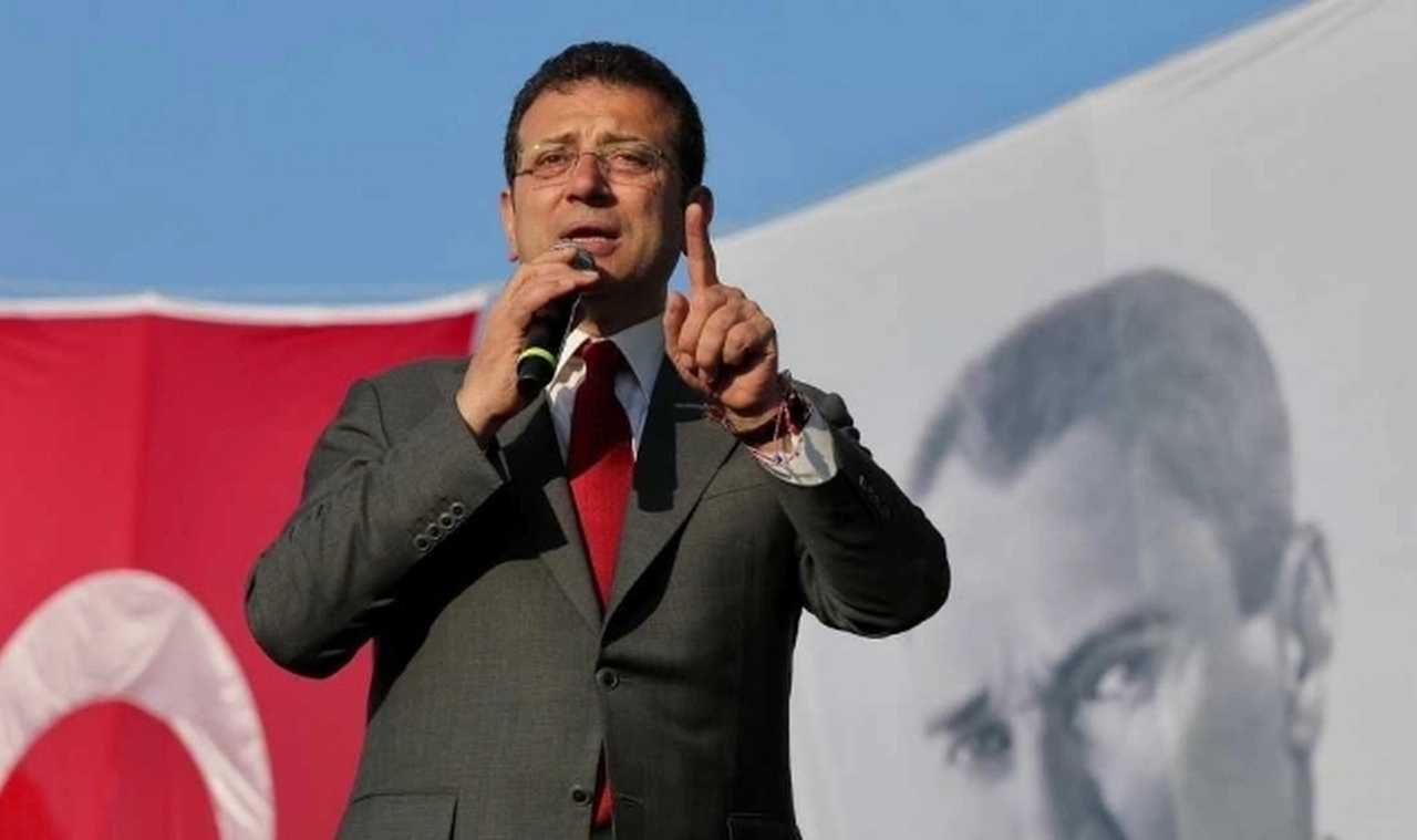 İmamoğlu: Çalışma arkadaşlarımız emniyetten aranıp savcılığa çağrıldı