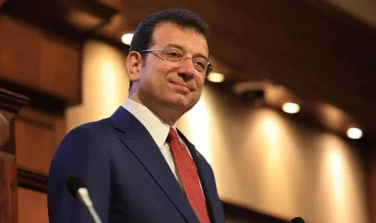İmamoğlu'ndan adaylık açıklaması: 'Bu yolculuğun sonunda aydınlık bir Türkiye var'