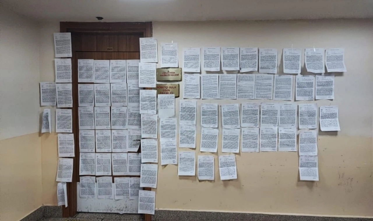 İzmir Barosu, “Hâkim Dilekçeleri Kayda Almadan Adliyeyi Terk Etti”