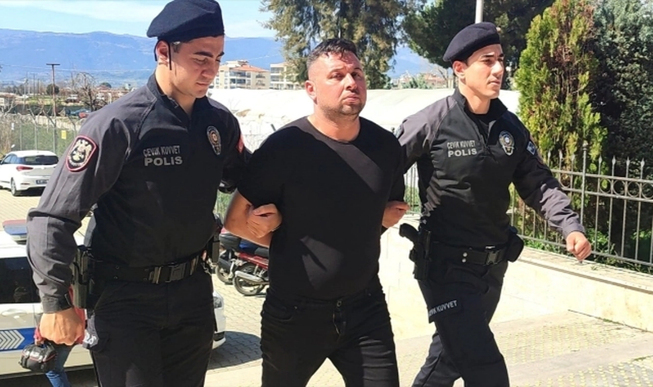 İzmir'de eski sevgilisinin darbettiği kadın öldü