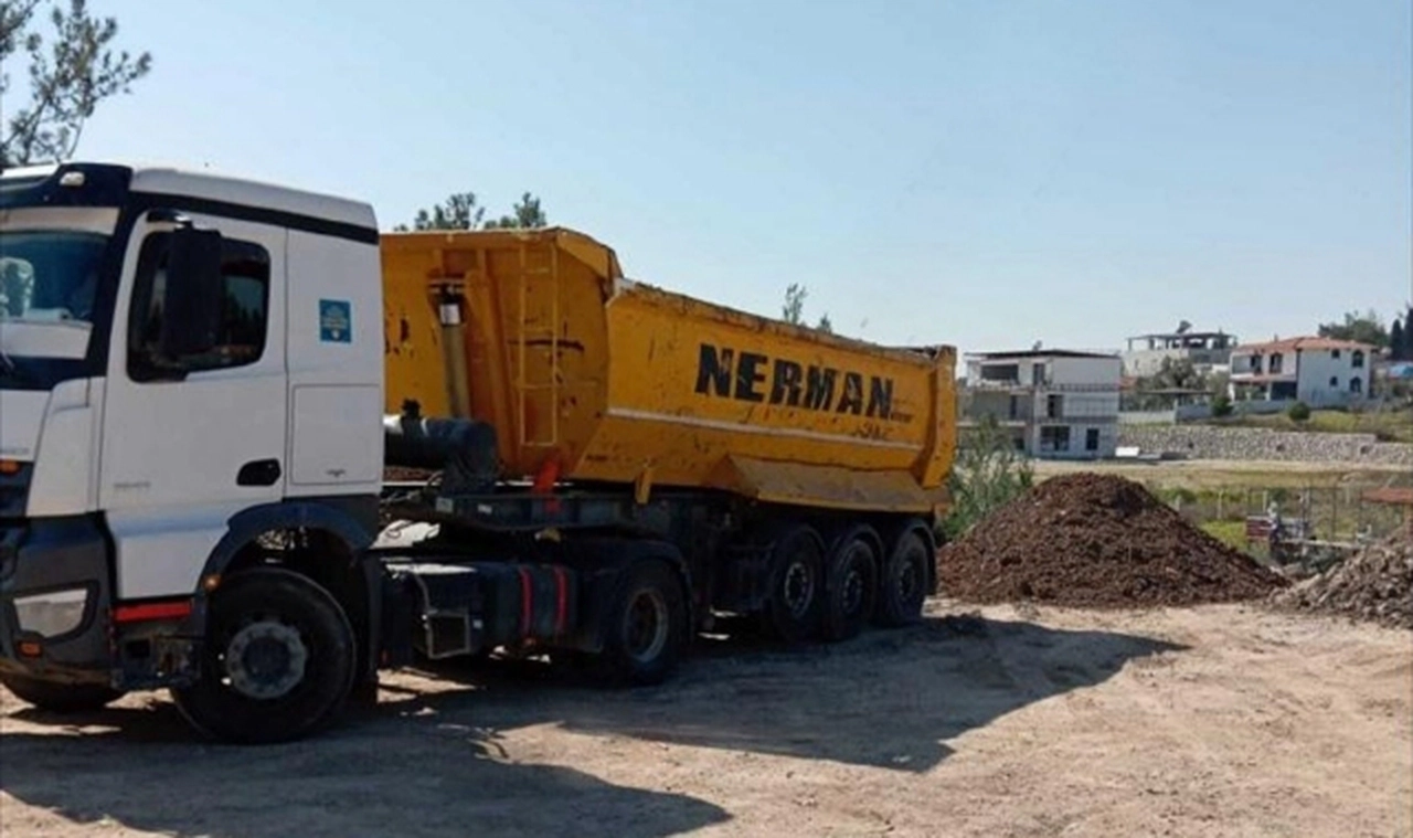 İzmir'de mevzuata aykırı hafriyat dökümü yapan iki firmaya 11,2 milyon lira ceza
