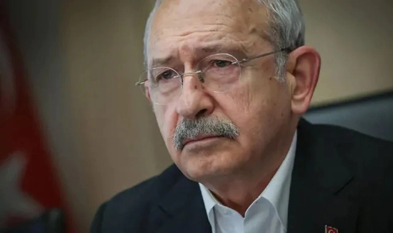 Kılıçdaroğlu'ndan 'mesajlı' Kadir Gecesi paylaşımı: 'Karanlığa karşı direnenlerin'