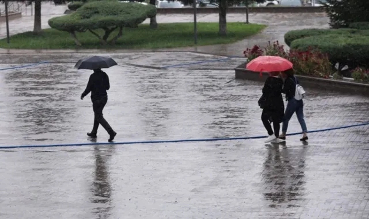 Meteoroloji’den Türkiye genelinde yağış ve kuvvetli rüzgar uyarısı: Bugün hava nasıl olacak?