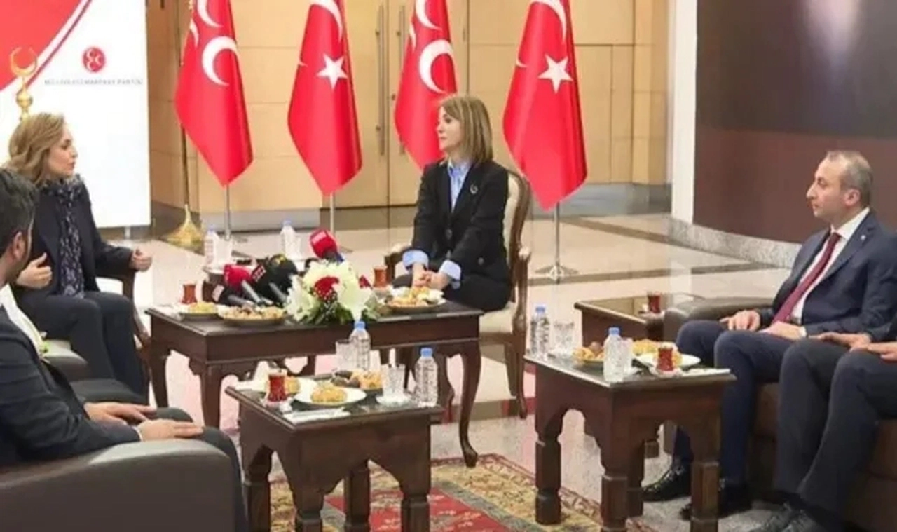 MHP ve DEM Parti arasında ilk bayramlaşma