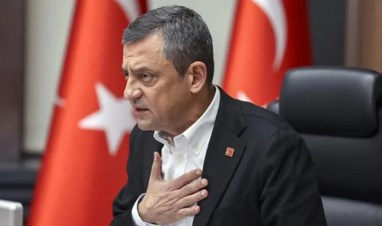 Özgür Özel, Sosyalist Enternasyonal Prezidyum Toplantısı'na katıldı