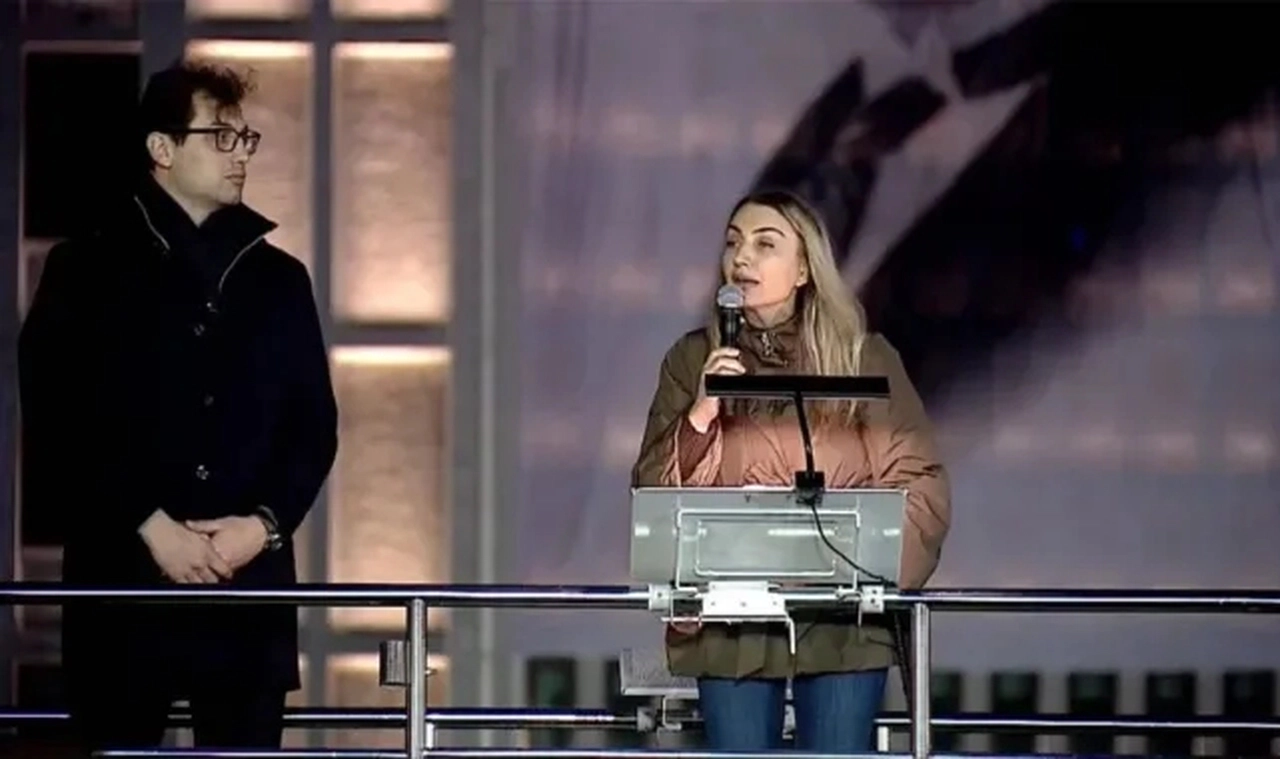 Saraçhane'de milyonlar toplandı: Dilek İmamoğlu kalabalığa seslendi... 'Ekrem'den korkuyorlar'