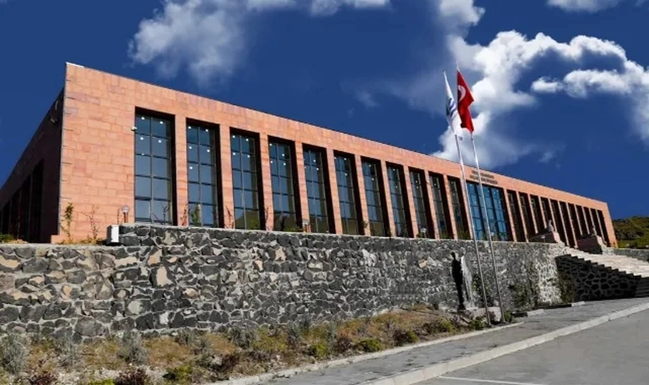 Tartışılan isim, İngiltere'den istifasını yolladı: Başkan Fıçı'dan kalbim buruk açıklaması