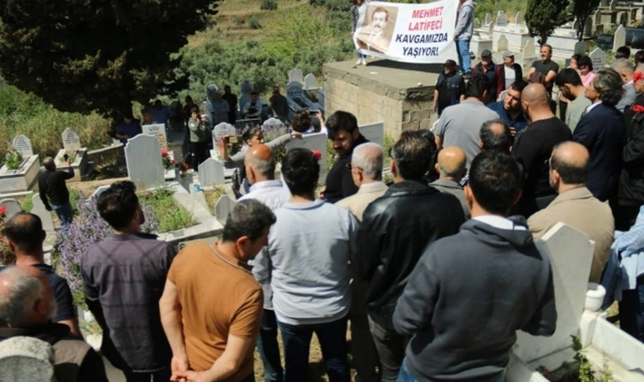 Tülay Hatimoğulları: Gençler, Türkiye'deki demokrasi mücadelesine diz çöktürülemeyeceğini haykırdı