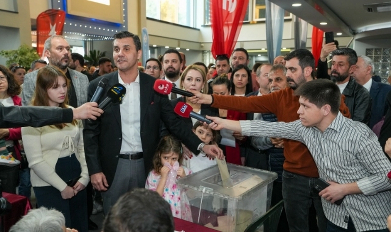 Zeyrek, “81 ilde milyonlar İmamoğlu'nun arkasında"