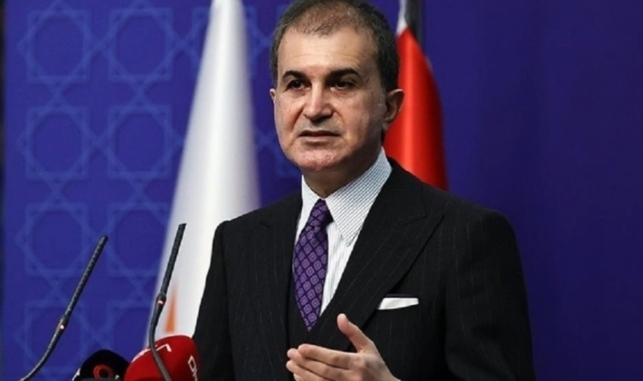 AK Parti Sözcüsü Ömer Çelik'ten CHP Lideri Özel'in "Cunta" Sözlerine Sert Tepki