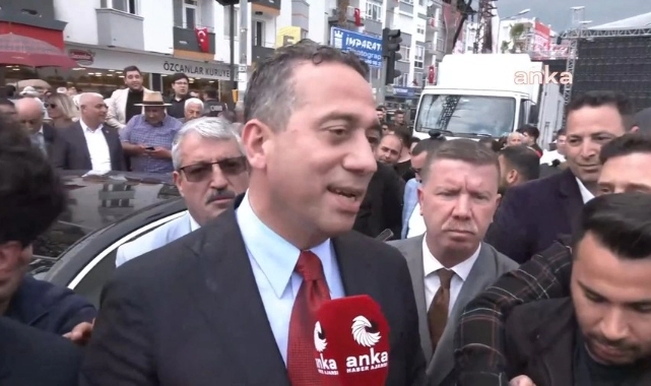 Ali Mahir Başarır: "Onurlu siyasetçiler mahkeme salonlarında kirli kararlarla hesaplaşmaz; rakipleriyle sandıkta hesaplaşır"