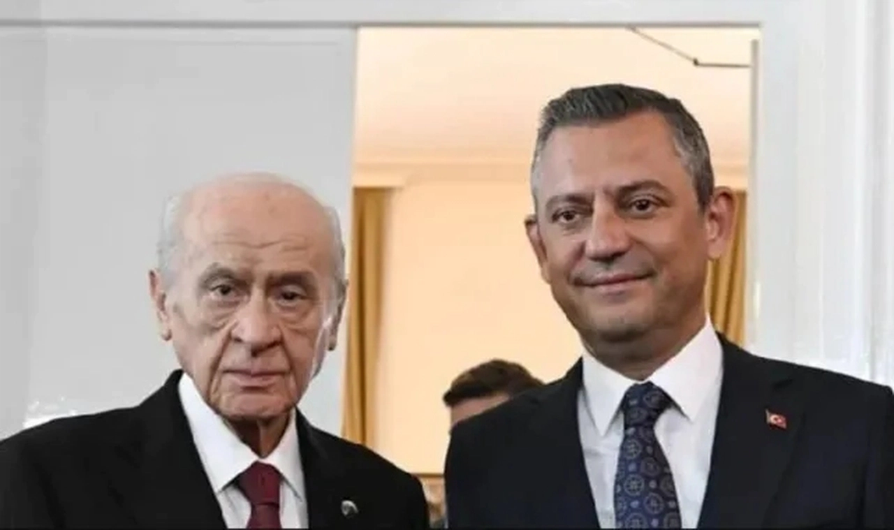 Bahçeli'nin 'İmamoğlu' göndermeli deprem mesajına Özel'den yanıt: İşin ehli İmamoğlu'dur
