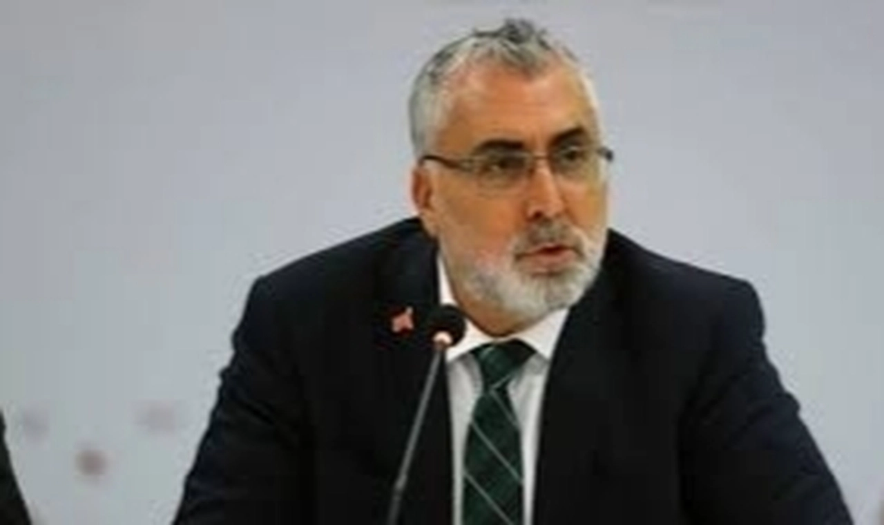 Bakan Işıkhan'dan Beşiktaş faciası mesajı