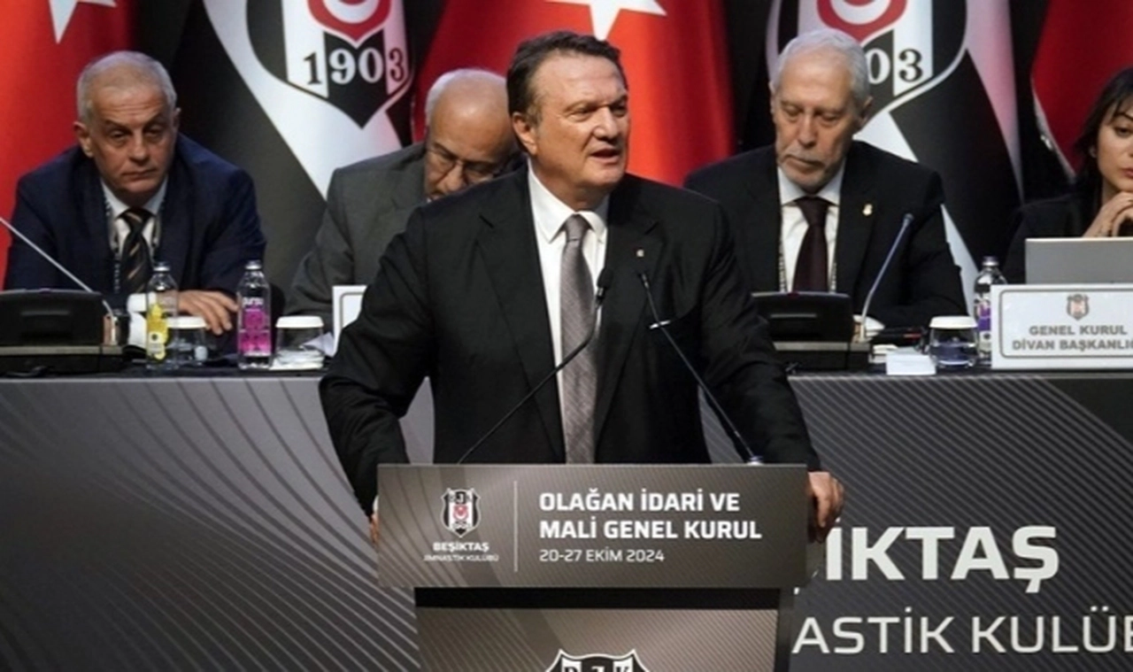 Beşiktaş divan kurulu toplantısında kavga! Eski başkan Hasan Arat'a yumruklu saldırı!