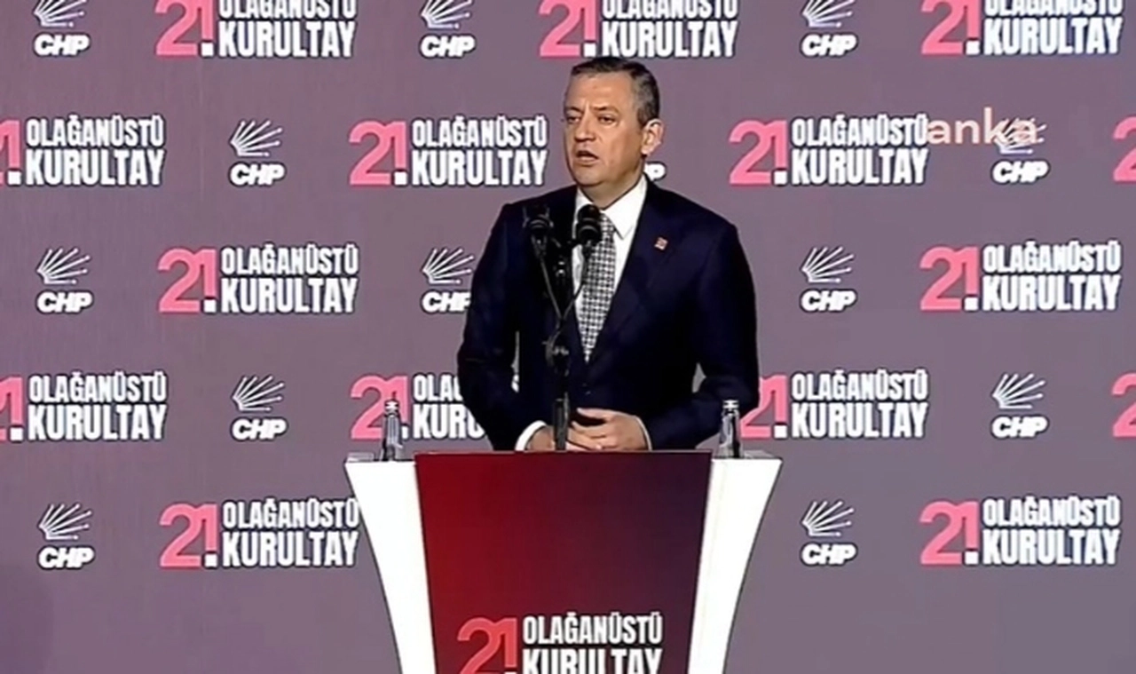 CHP'nin kurultayında Özgür Özel konuştu